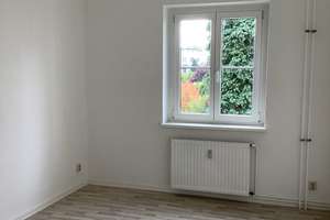 Kurzfristig Nachmieter gesucht! 2 Zimmer Wohnung mit Einbauküche! – Cracauer Str. 36, 39114 Cracau, Magdeburg – Vorschaubild 2