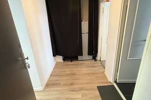Bezugsfreies sonniges 1 Zimmer Studio gegenüber des "Gleisdreieck Park", provisionsfrei – Möckernstraße 94, 10963 Kreuzberg, Berlin – Vorschaubild 9