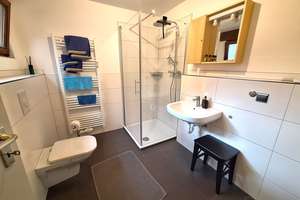 Exklusives Familienhaus mit Einliegerwohnung, Photovoltaik und hochwertiger Ausstattung – Die vollständige Adresse der Immobilie erhältst du vom Anbieter., 53804 Much – Vorschaubild 7