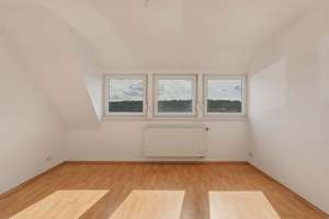 Charmantes 2-Familienhaus mit großem Garten und viel Potenzial in Stuttgart-Sillenbuch – 70619 Sillenbuch (Ortsteil), Stuttgart – Vorschaubild 7