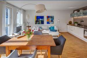 Möbliert:  Helle möblierte 2-Zimmer Wohnung mit Balkon – Die vollständige Adresse der Immobilie erhältst du vom Anbieter., 81371 Sendlinger Feld, München – Vorschaubild 2