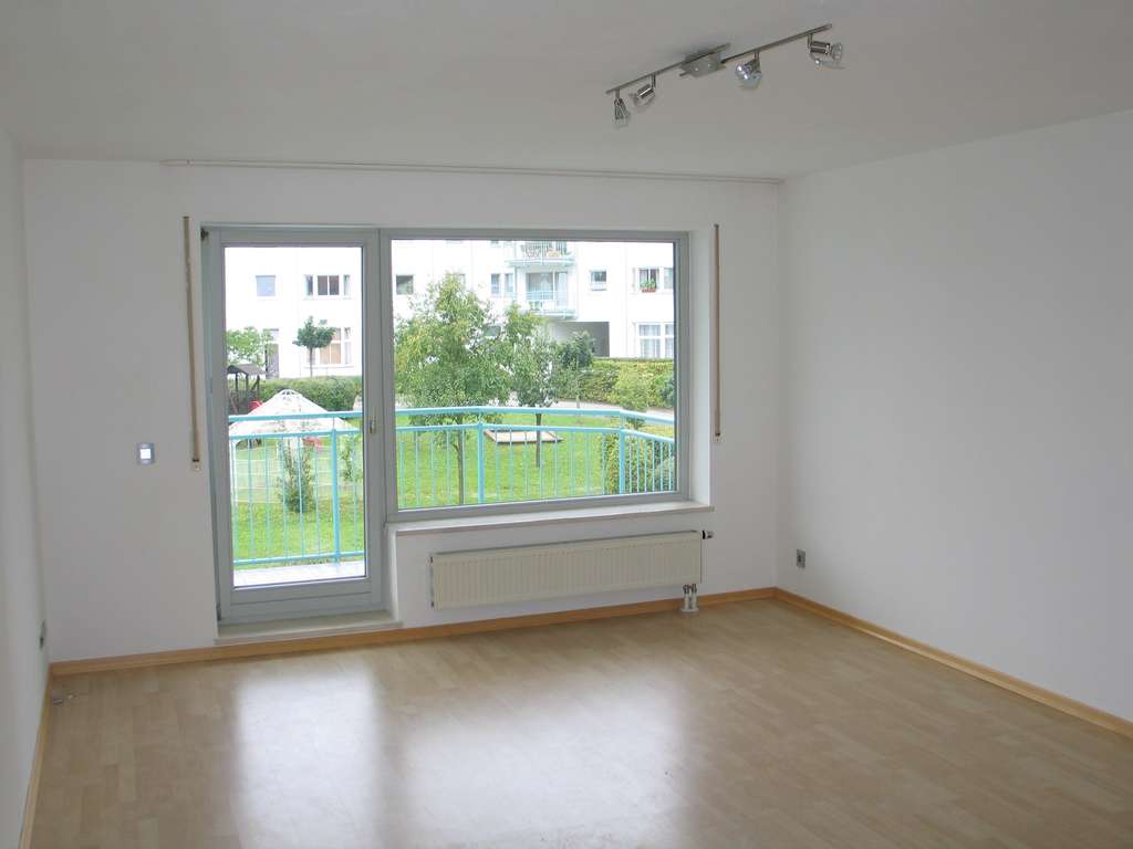 Immobilie in Diedorf - Helle 2-Zimmer-Wohnung mit Balkon im 2. OG in Diedorf - Bild 0