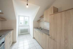 Licht,Raum und Charme unterm Dach! – Die vollständige Adresse der Immobilie erhältst du vom Anbieter., 81476 Forstenried, München – Vorschaubild 10