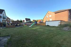 Garbsen-Berenbostel - Zweifamilien-DHH mit gr. Garten & 2 Garagen – Die vollständige Adresse der Immobilie erhältst du vom Anbieter., 30827 Garbsen – Vorschaubild 12