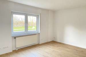 "ENTDECKE DIE MÖGLICHKEITEN !" Interessantes kleines Mehrfamilienhaus auf Erbpachtgrundstück! – Die vollständige Adresse der Immobilie erhältst du vom Anbieter., 60529 Schwanheim, Frankfurt am Main – Vorschaubild 9