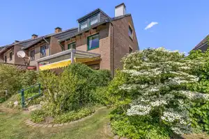 Provisionsfrei – Familienfreundliches Haus mit großem Garten, direktem Fleet-Zugang & ausgebautem DG – Hamburg – Vorschaubild 1