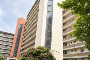 Attraktive 2-Zimmer-Wohnung mit Balkon im 11. Stock in Bielefeld