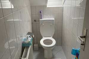 Gemütliche 3-Zi.-DG-Wohnung * 51 qm * TL-Bad * ruhige Wohnlage in S-Sillenbuch * vermietet * – Die vollständige Adresse der Immobilie erhältst du vom Anbieter., 70619 Sillenbuch (Ortsteil), Stuttgart – Vorschaubild 4
