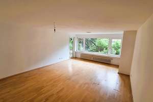 Seltene Gartenwohnung mit Hausgefühl: 4,5 Zimmer, Terrasse, Hobbyraum und Garage – Klagenfurter Str. 12, 81669 Ramersdorf, München – Vorschaubild 2