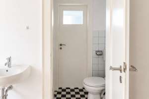 Haus im Haus! 6 Zimmer im charmanten Altbau! 172 m² auf einer Ebene! – Die vollständige Adresse der Immobilie erhältst du vom Anbieter., 47058 Duissern, Duisburg – Vorschaubild 17