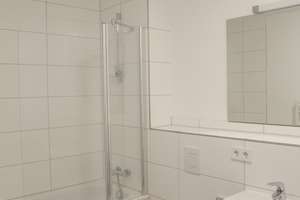 Lichtdurchflutete 3-Zi.-Wohnung mit zwei Balkonen und Stellplatz – exklusiv & komfortabel wohnen – Mailänder Platz 19, 70173 Europaviertel, Stuttgart – Vorschaubild 2