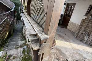 In schöner Ortsrand-/ Aussichtslage: Gepfl. EFH, u. a. mit Wintergarten, Kaminofen, Fußbodenheizung – Alte Weinstraße 33, 98554 Benshausen – Vorschaubild 87