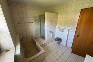 Doppelhaushälfte in bevorzugter Lage – Die vollständige Adresse der Immobilie erhältst du vom Anbieter., 83308 Trostberg – Vorschaubild 11
