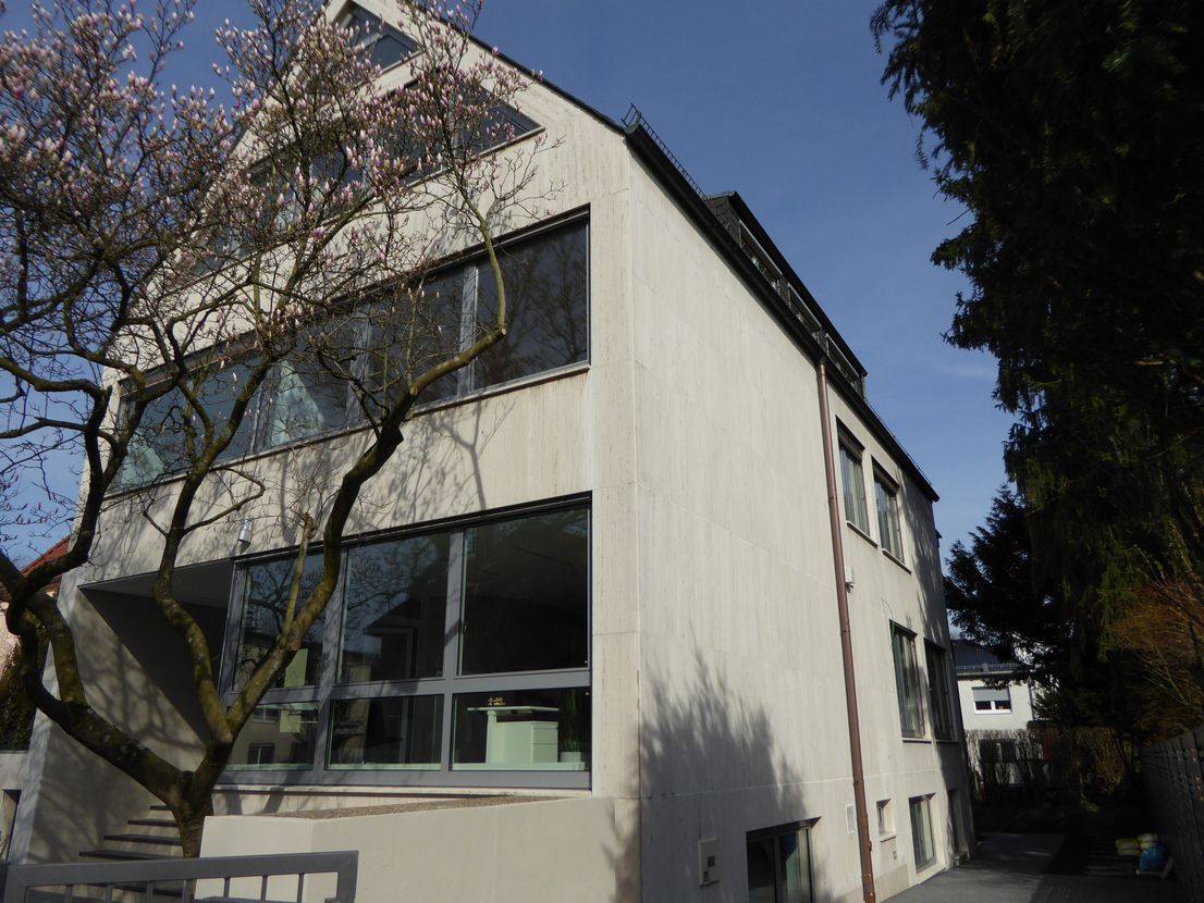 Traumhafte 3-Zimmerwohnung Dornbusch V-E-R-M-I-E-T-E-T image