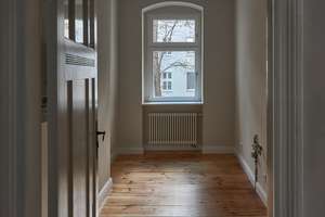 GROßE 3 RAUM ,BALKON,AUFZUG,DUSCHE,WANNE,PARKETT – 10405 Prenzlauer Berg, Berlin – Vorschaubild 19