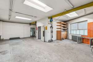 Wohnhaus mit angedockter Produktionshalle über 2 Ebenen und großer Garage in Neumünster – Die vollständige Adresse der Immobilie erhältst du vom Anbieter., 24539 Stadtmitte, Neumünster – Vorschaubild 10