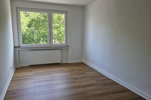 Helle Whg. in ruhigem gepflegten Haus mit EBK + Balkon 5 Min. zum HbH