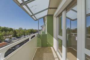 Helles schönes Apartment mit Balkon- in Giesing an der U-Bahn St.-Quirin Platz – Tegernseer Landstraße 203 b, 81549 Obergiesing, München – Vorschaubild 3