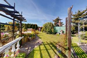 Freistehendes Einfamilienhaus mit großem Grundstück | Pool | Wintergarten | 2 Garagen – Die vollständige Adresse der Immobilie erhältst du vom Anbieter., 4651 Bad Lausick – Vorschaubild 9