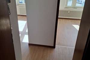 ***Charmante 2-Zimmer-Wohnung mit Erker sucht nette Mieter*** – Crangerstr. 143, 45891 Erle, Gelsenkirchen – Vorschaubild 4
