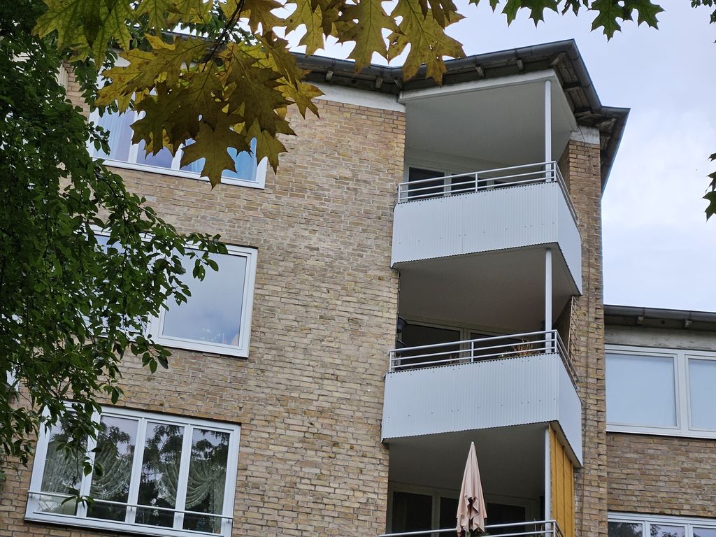 Gepflegte Wohnung mit zwei Zimmern und Balkon in Hannover