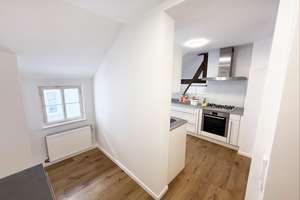 S-MITTE: Modernisierte Dachgeschoss-Wohnung in begehrter Lage – Die vollständige Adresse der Immobilie erhältst du vom Anbieter., 70182 Heusteigviertel, Stuttgart – Vorschaubild 11