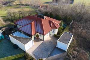 Gemütlicher Bungalow, Bj. 2006, mit schönem Garten, Kaminofen und 2 Garagen in Weidach bei Coburg – Coburg (Kreis) – Vorschaubild 18