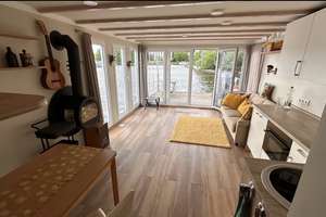 Autarkes Premium-Hausboot mit Liegeplatz in Berlin-Oberschöneweide – Die vollständige Adresse der Immobilie erhältst du vom Anbieter., 12459 Oberschöneweide, Berlin – Vorschaubild 2