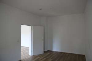 !!! 3,5 RAUM DG -  WOHNUNG , IN RUHIGER, GESUCHTER WOHNLAGE. RENOVIERT UND MODERNISIERT !!! – Virchowstr. 86, 45886 Ückendorf, Gelsenkirchen – Vorschaubild 11