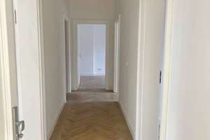 Beautiful 3 bedrooms walking distance to everything  with parking  – Die vollständige Adresse der Immobilie erhältst du vom Anbieter., 65185 Mitte, Wiesbaden – Vorschaubild 8