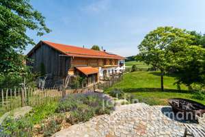 Ökologisch saniertes Bauernhaus mit 360 m² Wohnfläche, Ausbaureserve und eigenem Wald im Chiemgau – Die vollständige Adresse der Immobilie erhältst du vom Anbieter., 83547 Babensham – Vorschaubild 28