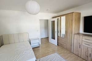 Sofort bezugsfertig: Neu möblierte, 1-Zimmer Küche Bad