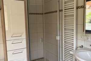Großzügige EG-Wohnung mit Terrasse und Garten in schönem Zweifamilienhaus – Kehlsteinstraße 5, 83395 Freilassing – Vorschaubild 9