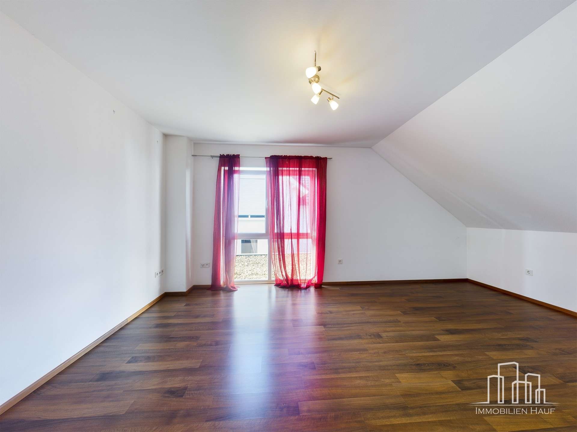 Immobilie in Weilerbach - Weilerbachs Wohnjuwel - Platz, Stil, Perspektive! - Bild 6