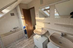 Helle 2-Zimmer-Dachgeschosswohung mit großem Balkon & schöner Ausicht – Rilkestraße 37, 72760 Betzingen, Reutlingen – Vorschaubild 6