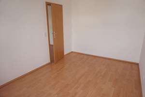 EBK + 30,- *** ! 1.OG +  sonniger Balkon + alle Räume zum Innenhof! – Weststr. 116, 9116 Altendorf, Chemnitz – Vorschaubild 10