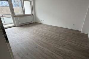 Miet mich - 2-Zimmer-Wohnung in zentraler Lage mit Balkon – Waterloostr. 10, 45141 Nordviertel, Essen – Vorschaubild 1