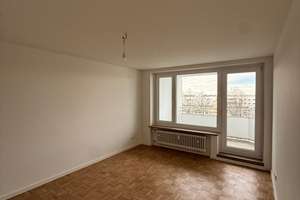 Helle 3-Zimmer-Wohnung mit Balkon in München - Karl-Marx-Ring – Karl-Marx-Ring 154, 81737 Neuperlach, München – Vorschaubild 2