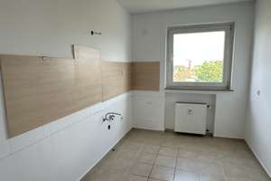 4-Zimmer-Wohnung, mit Balkon und  PKW-Tiefgaragenplatz, frei geworden… – 50739 Bilderstöckchen, Köln – Vorschaubild 7