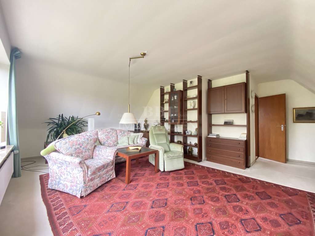 Immobilie in Norderstedt - Großzügiges Einfamilienhaus mit tollem Grundriss und vielen Zimmern - Bild 4