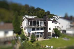 VR IMMO: Villa. Für Menschen mit Stil und Sinn für das Exklusive. – Die vollständige Adresse der Immobilie erhältst du vom Anbieter., 58840 Plettenberg – Vorschaubild 3