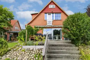 Charakterhaus in ruhiger Lage - für Handwerker und Macher, die beim Keller nicht zurückschrecken – Herzogtum Lauenburg (Kreis) – Vorschaubild 1