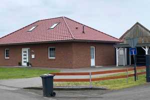 Schicker seniorengerechter neuwertiger Bungalow m. Carport, in zentraler Lage von Kirchdorf

 – Diepholz (Kreis) – Vorschaubild 2