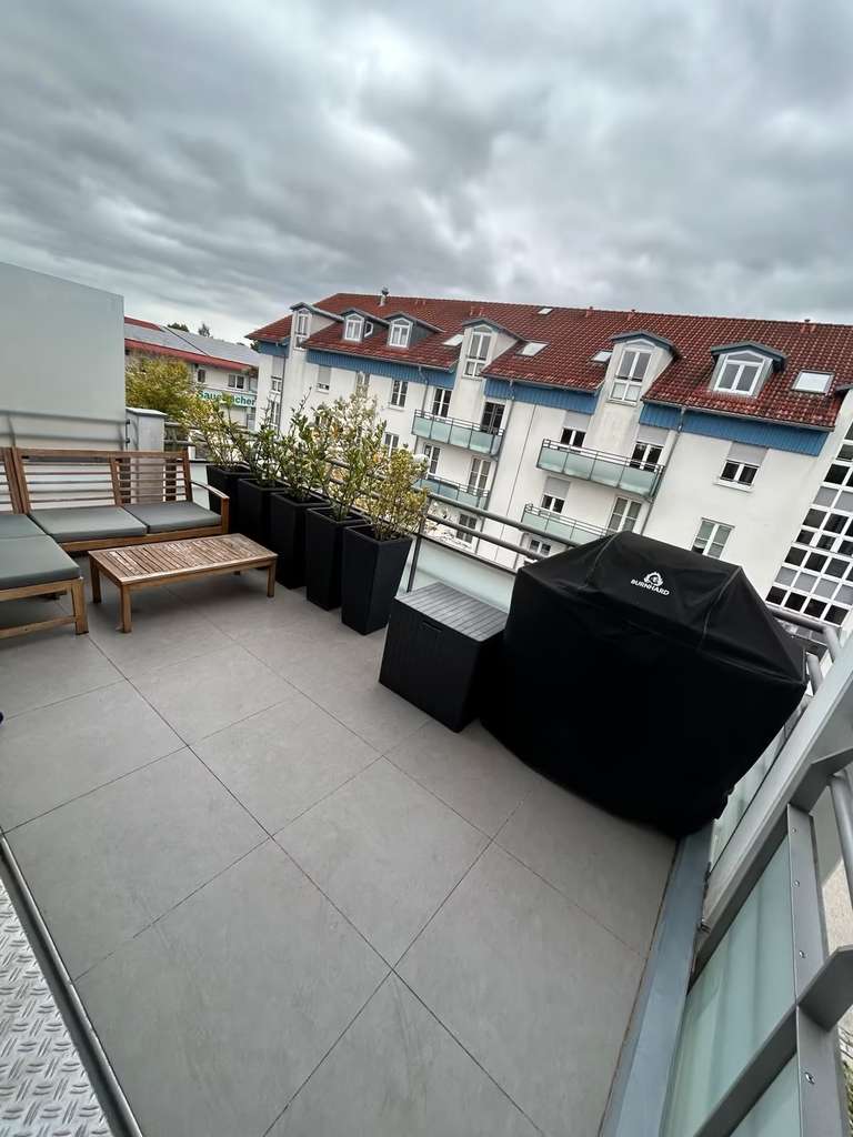 Immobilie in Sauerlach - Helle 3 Zimmer Wohnung mit 2 TG Plätzen (E Auto Vorbereitung) - Bild 2