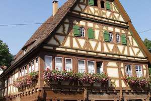 historisches Rathaus in Weinstadt-Strümpfelbach – Hauptstr. 1, 71384 Weinstadt – Vorschaubild 1