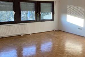 Helle 2 Zimmerwohnung in Köln Deckstein!