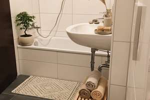 **** DIREKT AM SCHLOSSPARK ZU WIESBADEN-BIEBRICH *** Tolle 2 ZKBB & TIEFGARAGE!!! **** – 65203 Biebrich, Wiesbaden – Vorschaubild 7