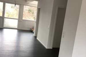 Schöne 2,5-Zimmer-Maisonette-Wohnung mit 4 Balkonen und moderner Einbauküche – Die vollständige Adresse der Immobilie erhältst du vom Anbieter., 72762 Reutlingen-Mitte, Reutlingen – Vorschaubild 2