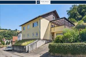Gepflegtes Wohnhaus mit Einliegerwohnung in einer ruhigen Seitenstraße im Ortsteil Kirchenarnbach