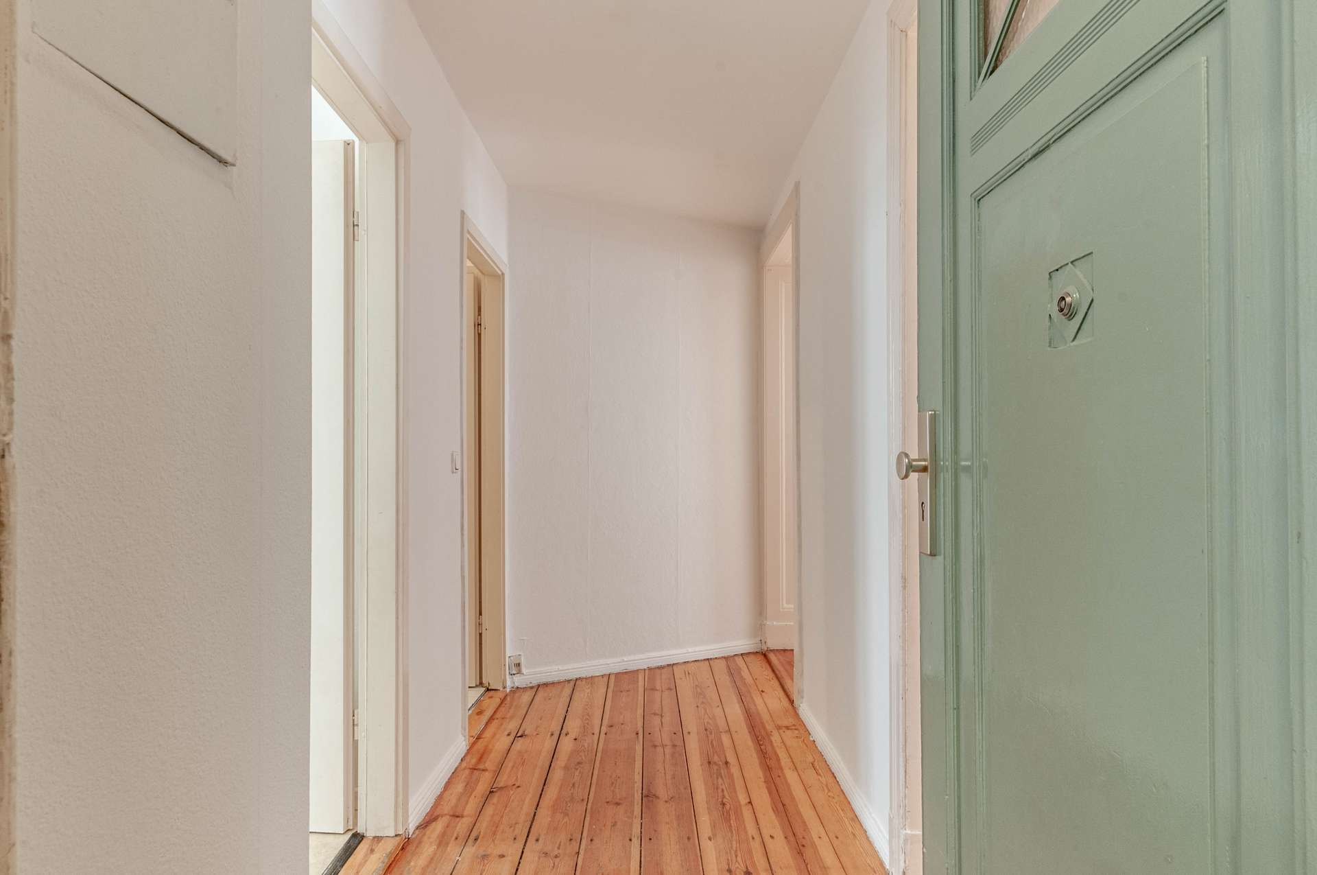 Altbauwohnung mit Entwicklungspotenzial in Berlin-Wedding – leerstehend und sofort gestaltbar, Berlin – Bild 1